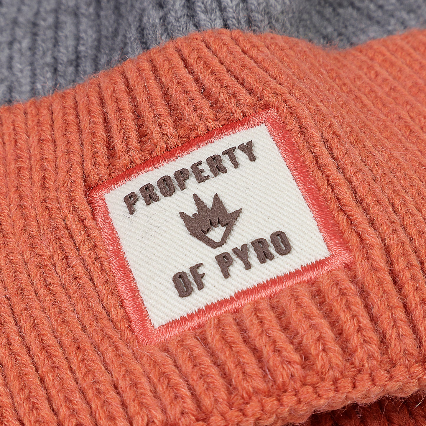 Pyro Property Tck Beanie - Gris/Naranja