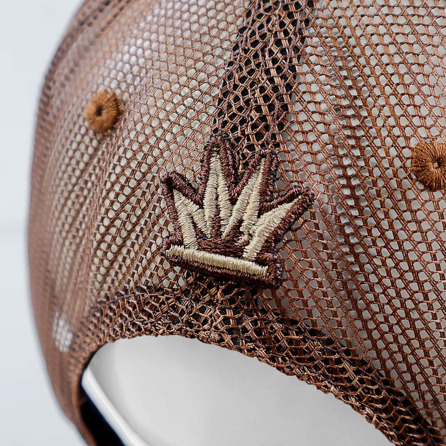 Circle Vibe Pyro Trucker Cap - Crema Vis Marrón