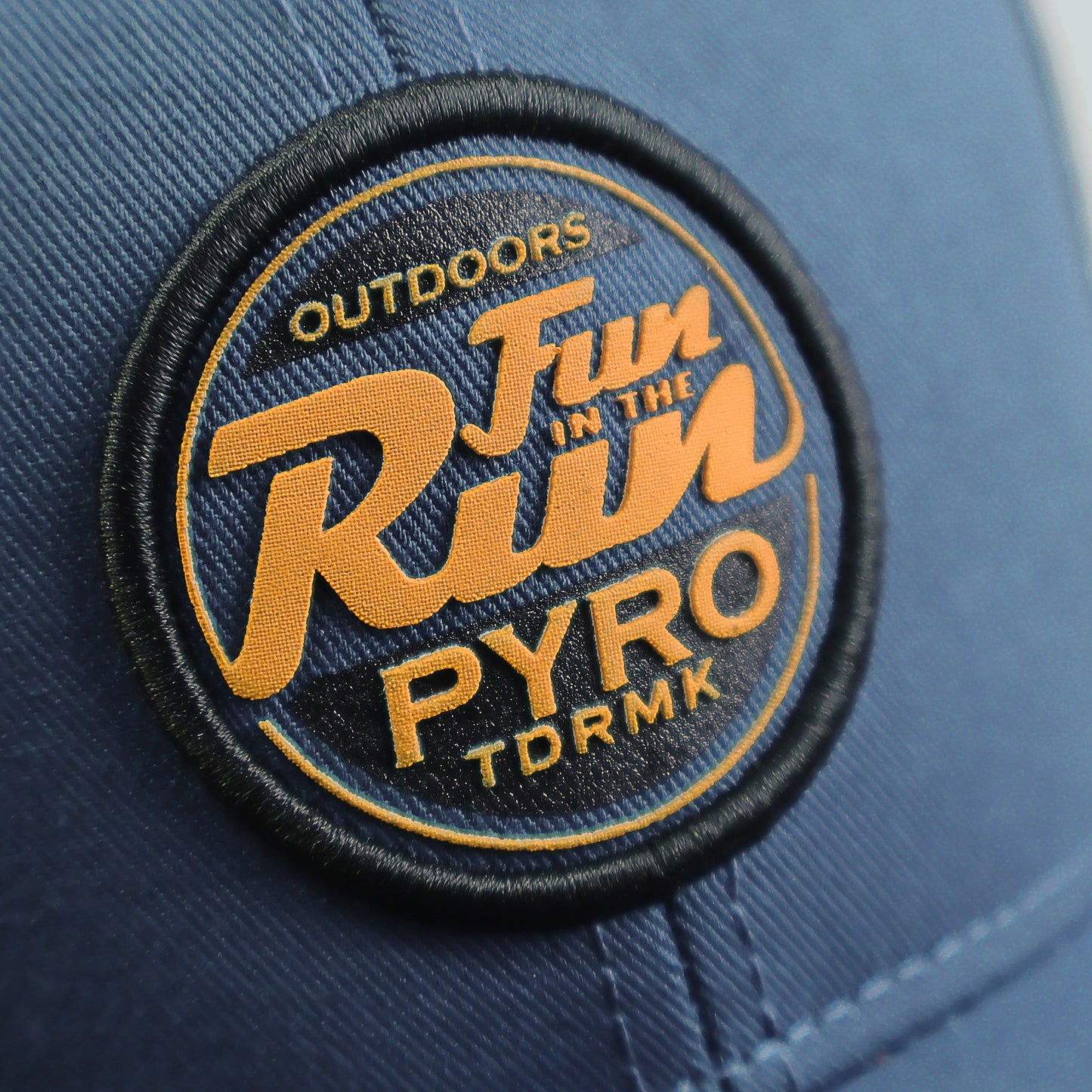 Fun in the Run Pyro Trucker Cap - Azul