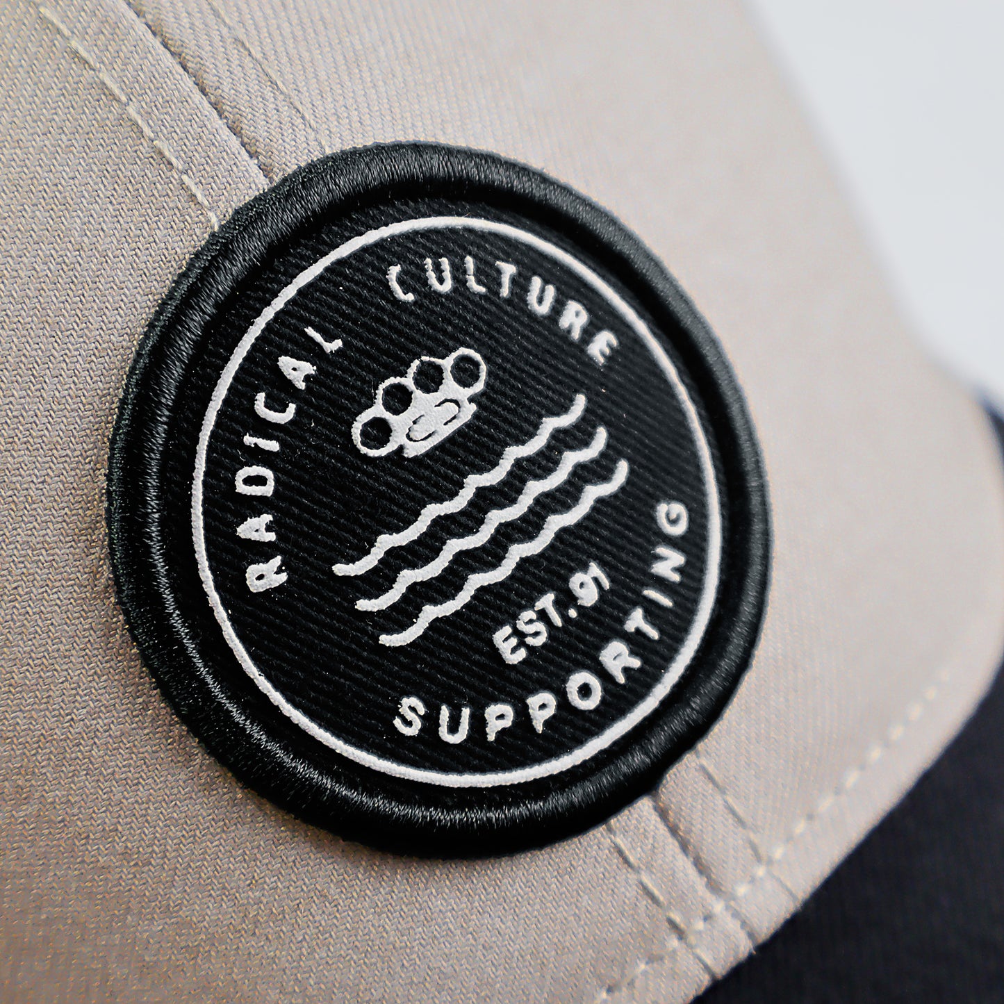 Radical Culture Supporting Cap - Beige Vis Negro