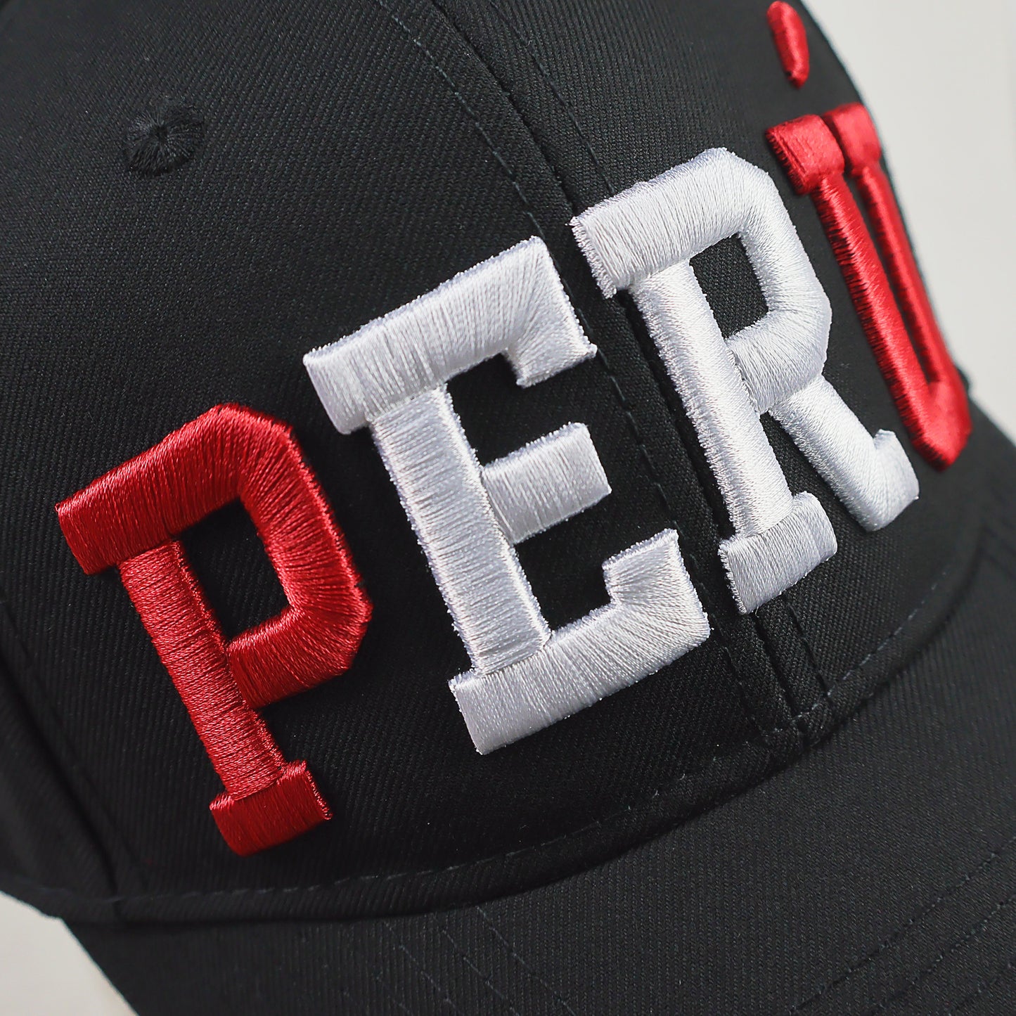 Perú Flag Letters Cap - Negro