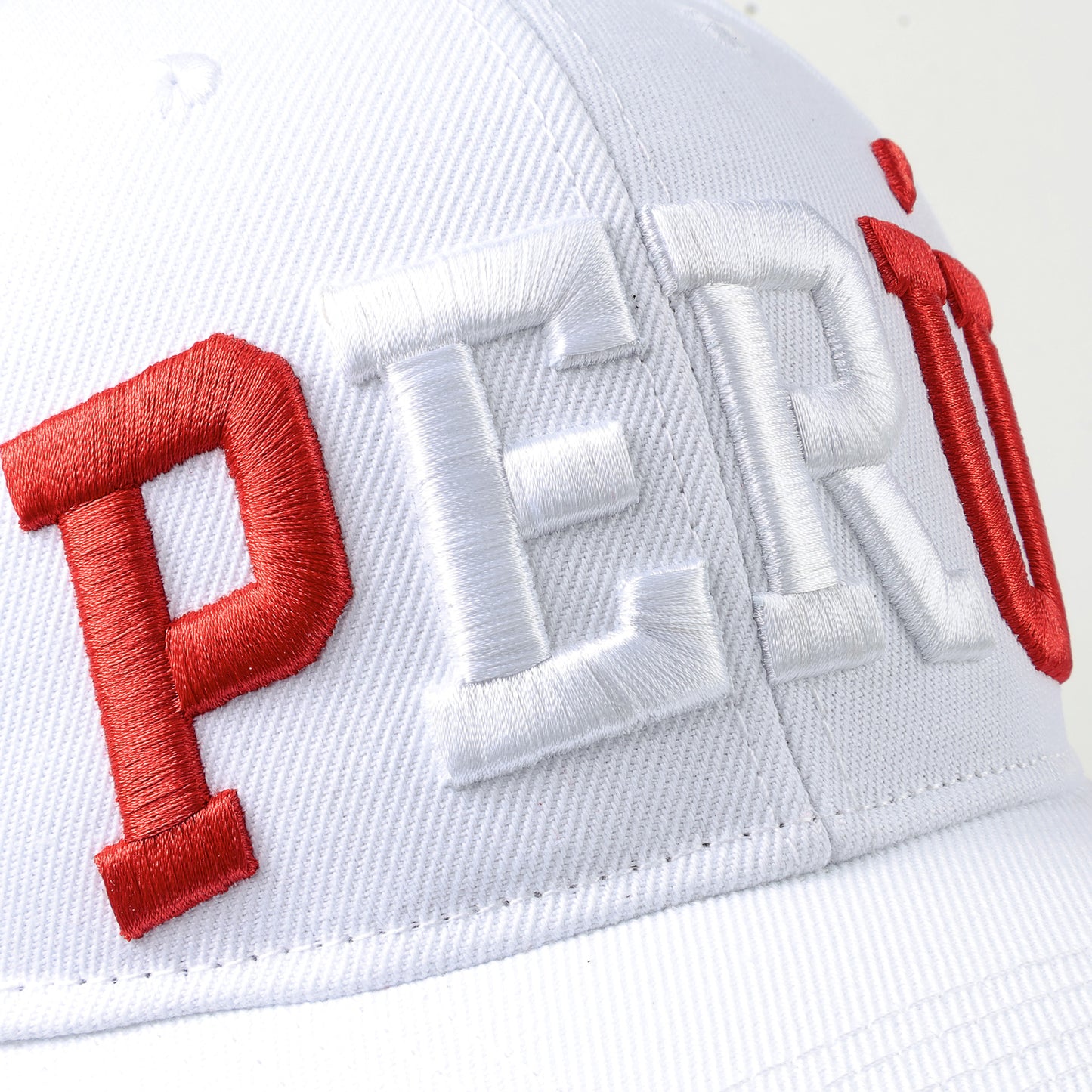 Perú Letters Grld Cap - Blanco Bord Rojo y Blanco