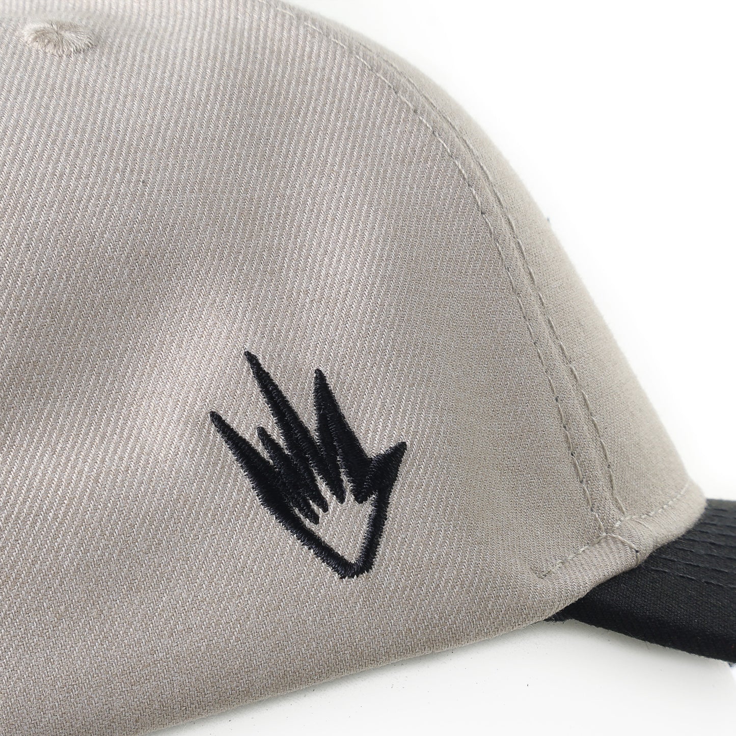 The Pyro Co Brand Patch Trucker Cap - Beige Vis Negro