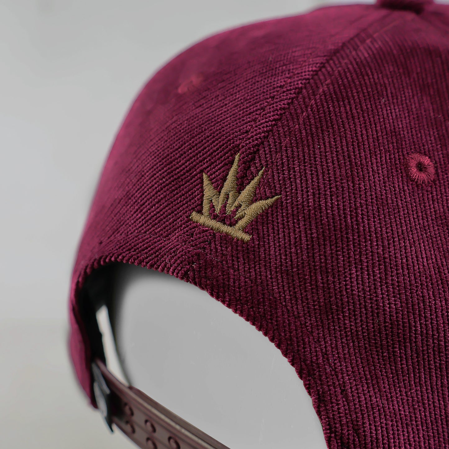 Pyro Vertical Log Cord Cap - Guinda